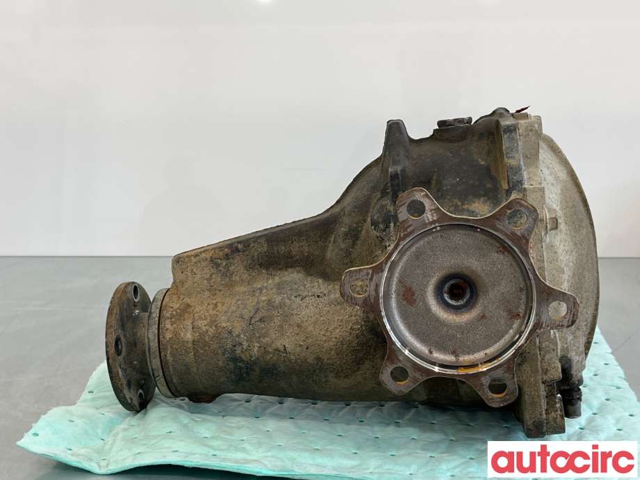Kardang til Toyota Hiace 2007-2012 (Fase 3)  (TOYOTA|4111026570)
