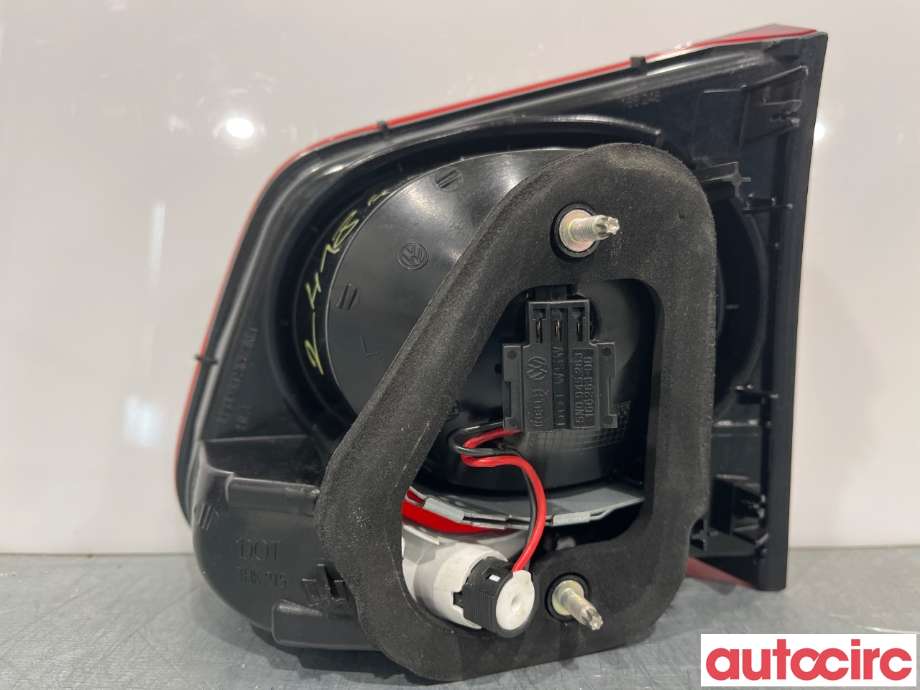 Baklykt venstre indre til VW Tiguan 2007-2011 (Type I, Fase 1)  (VOLKSWAGEN|5N0945093B|)