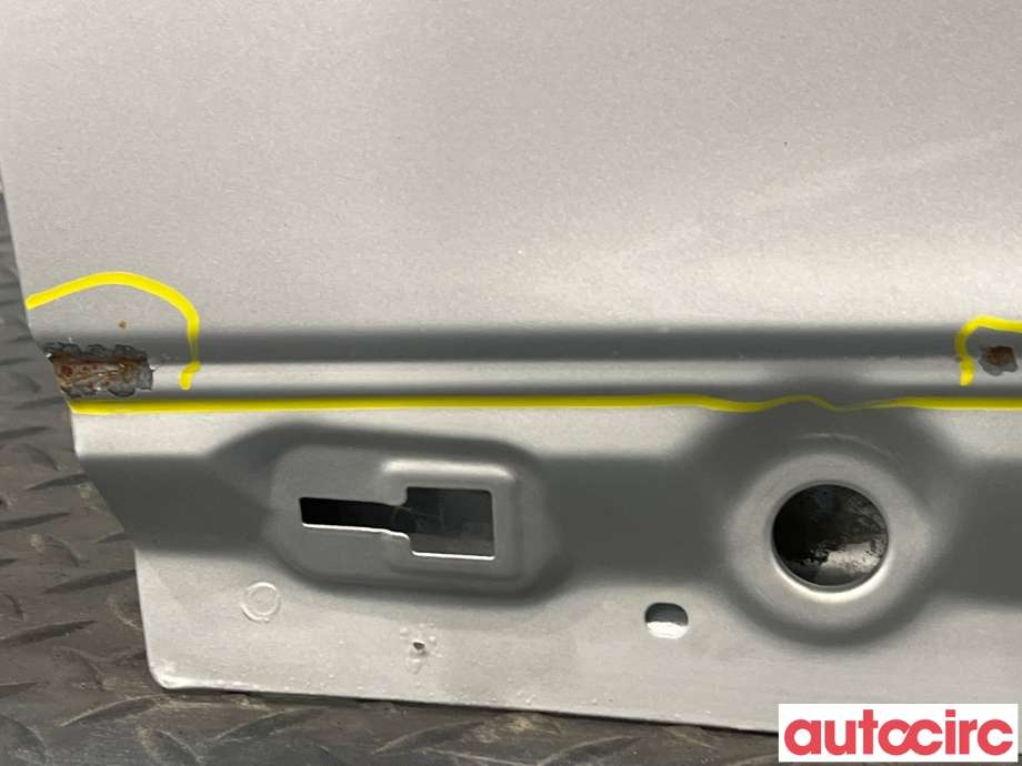 Dør venstre foran til Renault Megane 2009-2016 Type III  (RENAULT|801016886R|801016815R)