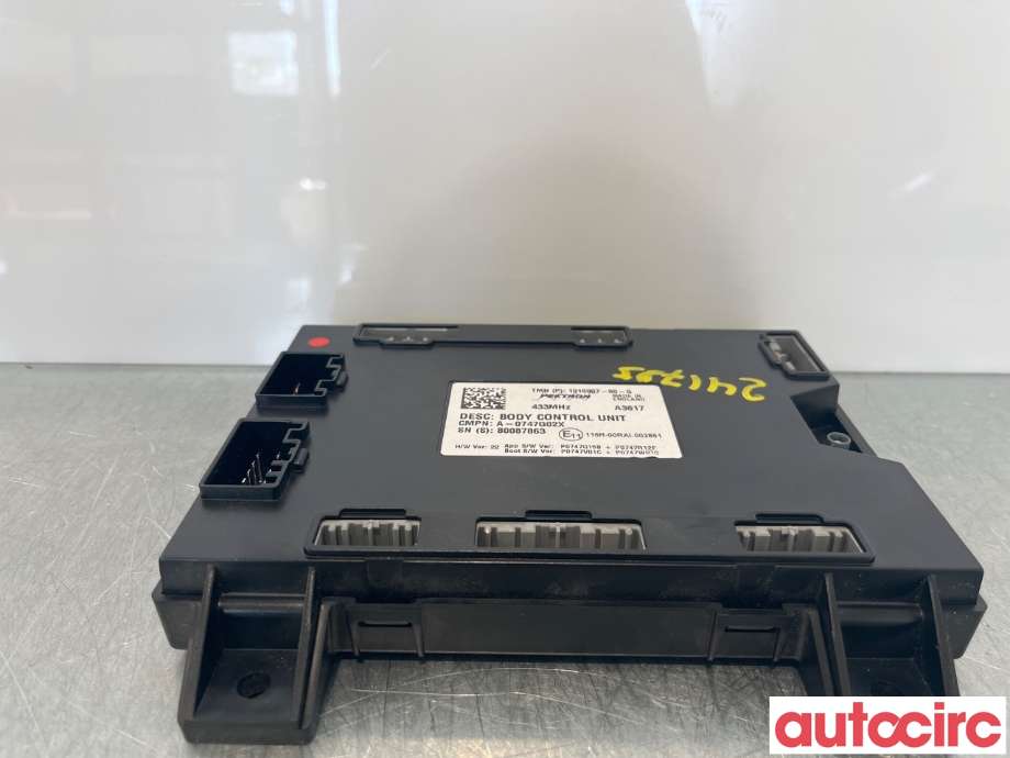 Styreenhet comfort (BCM) til Tesla Model S 2016-2021 (Fase 2)  (TESLA|1010907-00-G)