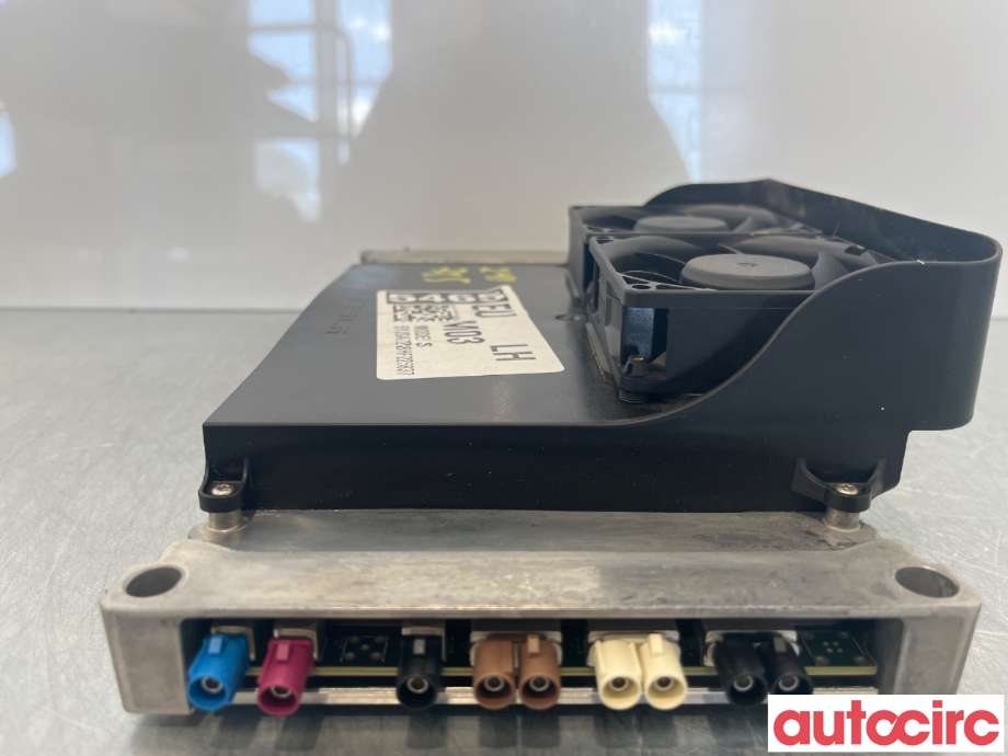 Diverse deler til Tesla Model S 2016-2021 (Fase 2)  (TESLA|1125800-70-C|1125800-00-B)