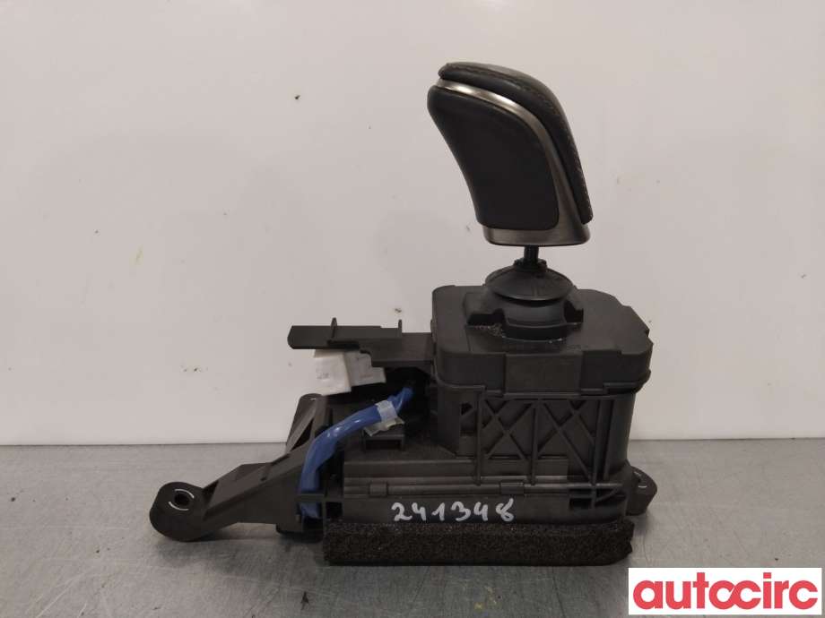 Girstang/girvelger automat til Lexus UX 2018-->>  (LEXUS|3355011010)