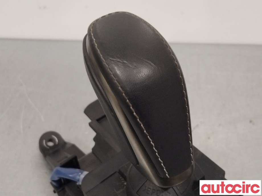 Girstang/girvelger automat til Lexus UX 2018-->>  (LEXUS|3355011010)