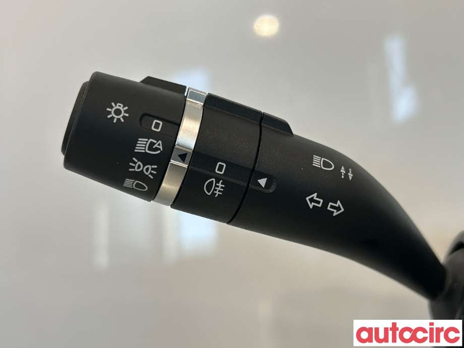 Bryter combi til BYD T3 2020-->>  (BYD|HCEEA-3774010||HCEEA-3774010W-E3)