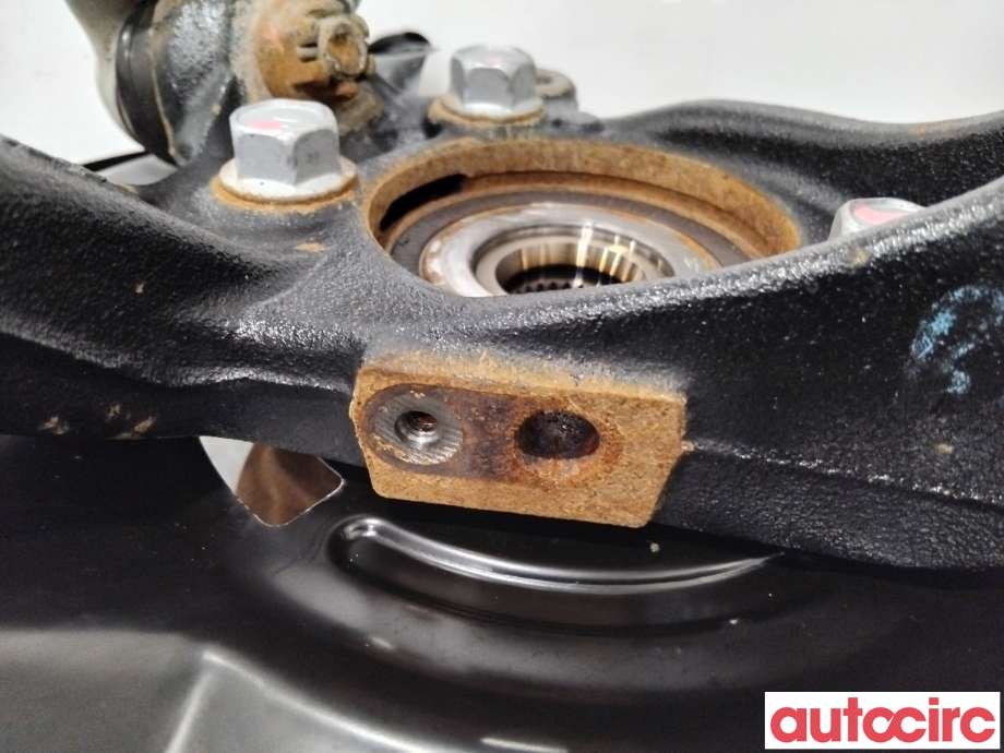 Hjulspindel høyre foran til Toyota Yaris Cross (SUV) 2021-->>  (TOYOTA|4321102410|)