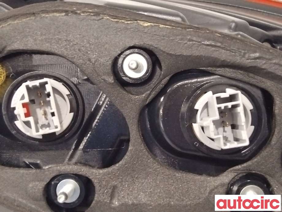 Baklykt venstre til Mazda CX-5 2012-2017 (Type I)  (MAZDA|KD54-51-160G)