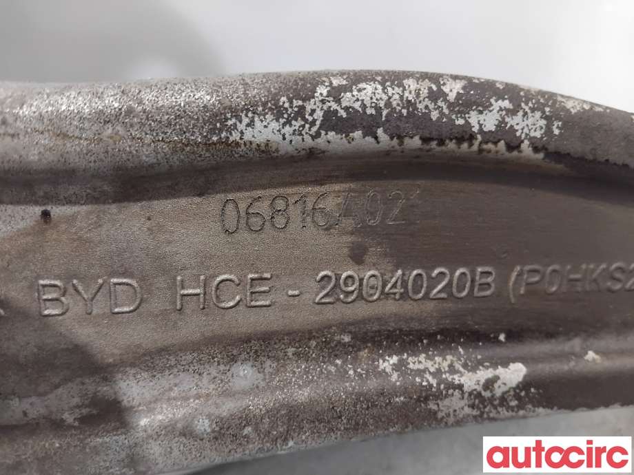 Bærebru høyre foran nedre til BYD T3 2020-->>  (BYD|HCE-2904020||HCE-2904020B)