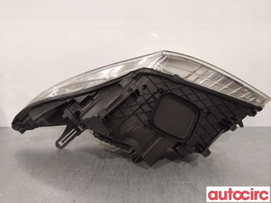 Frontlykt høyre halogen til Renault Megane 2009-2016 Type III  (RENAULT|260100850R)