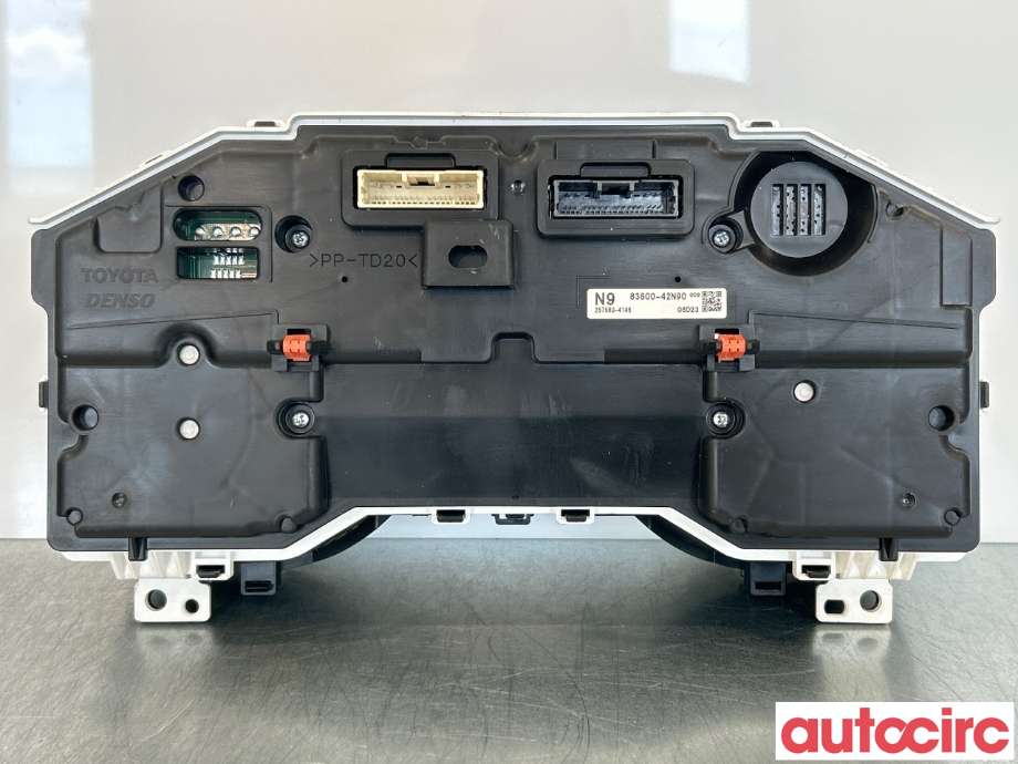 Instrumentpanel til Toyota RAV4 2019-->> (Type V)  (TOYOTA|8380042N90)