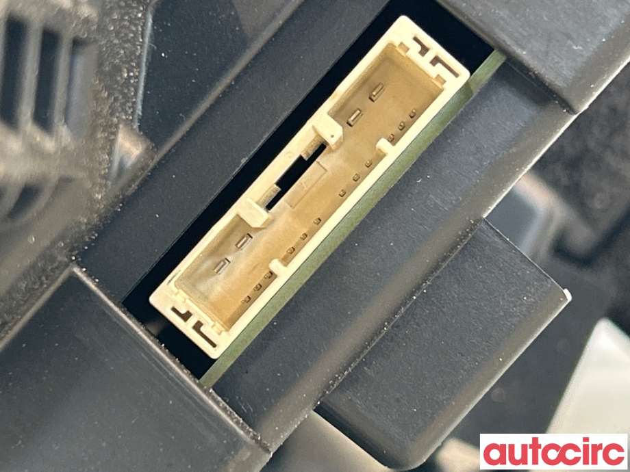 Multimedia display (MCU - Media Controller Unit) til Toyota RAV4 2019-->> (Type V)  (TOYOTA|8310842030)