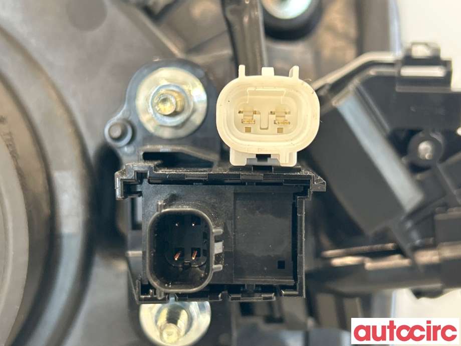 Batterilader inntak/luke til Toyota RAV4 2019-->> (Type V)  (TOYOTA|5840942010|)