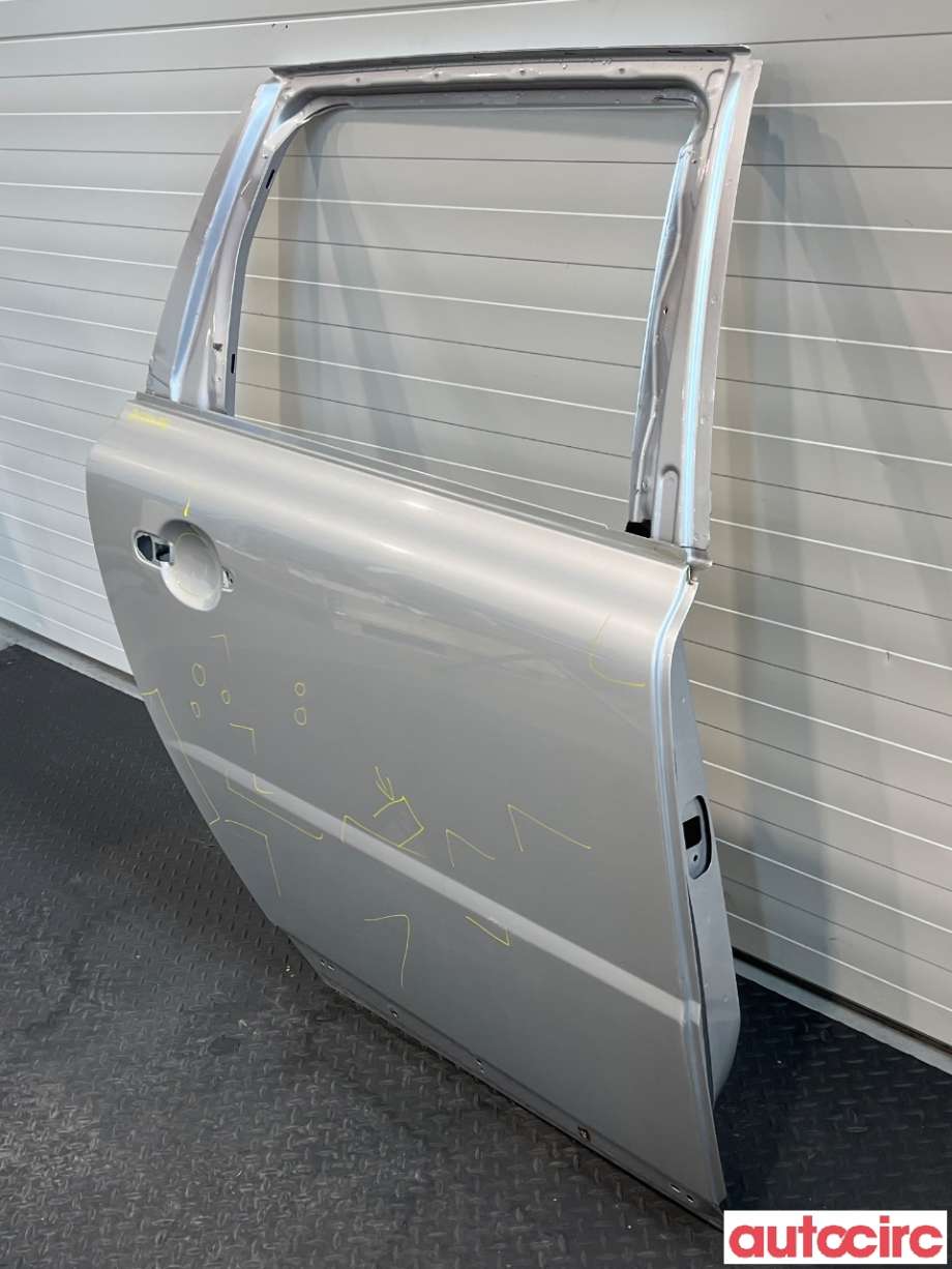 Dør høyre bak til Volvo V70 2007-2013 (Type III, Fase 1)  (VOLVO|32228897)