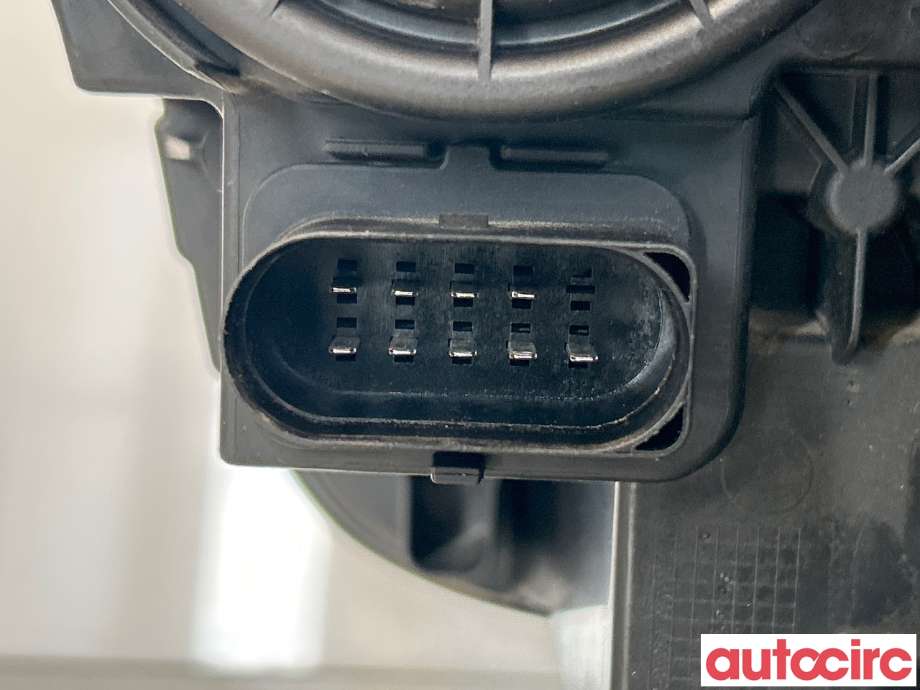 Frontlykt høyre halogen til Ford Transit Courier 2018-2023 (Type I, Fase 2)  (FORD|2382912|KK31-13W029-DD)