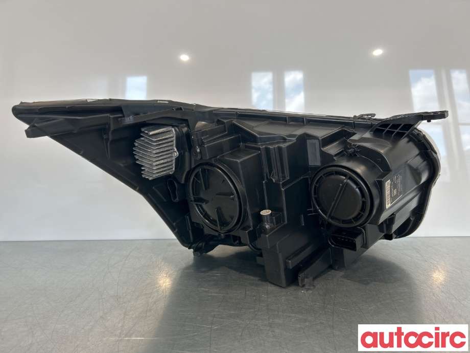 Frontlykt venstre halogen til Ford Transit Courier 2018-2023 (Type I, Fase 2)  (FORD|2382914|KK31-13W030-DD)