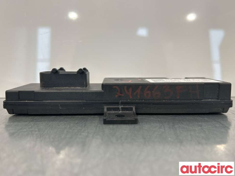 Styreenhet diverse til Audi e-tron 2018-->>  (AUDI|4KE915233R|4KE915233B)