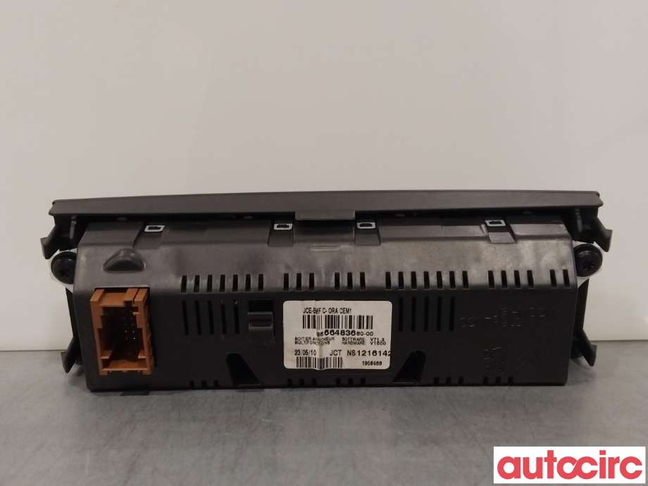 Multimedia display (MCU - Media Controller Unit) til Peugeot 5008 2010-2017 (Type I) (PEUGEOT|9666483680|)