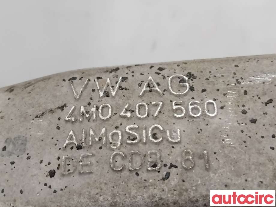 Hjulspindel høyre foran til Audi e-tron 2018-->>  (AUDI|4M0407254K||4M0407560)