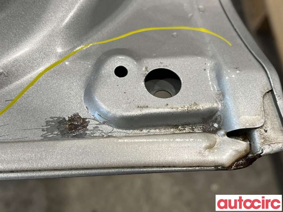Dør venstre bak til Renault Megane 2009-2016 Type III (RENAULT|821003885R)