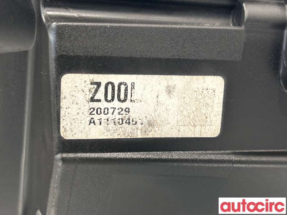 Frontlykt venstre halogen til Kia e-Soul 2019-->> (Type III)  (KIA|92201J2000|200729)
