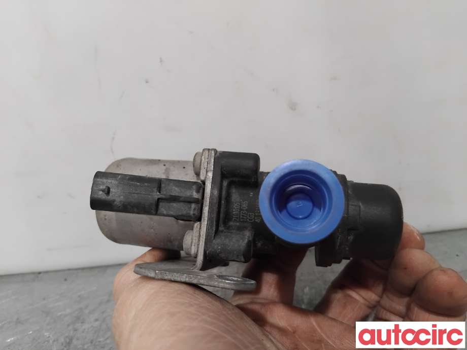Diverse deler til VW ID.4 2020-->>  (VOLKSWAGEN|5Q0906457C|)