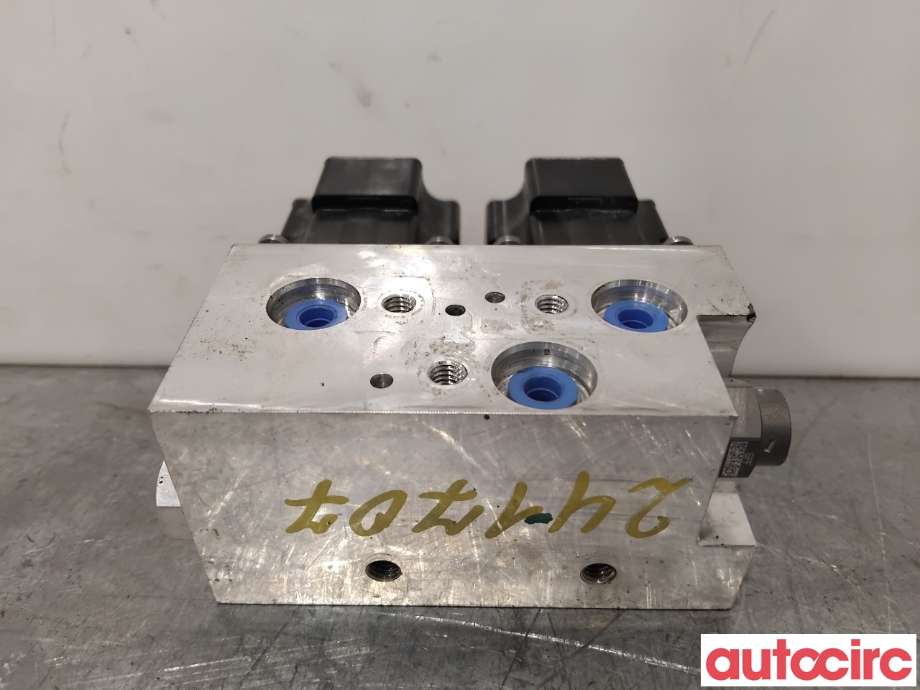 Diverse deler til VW ID.4 2020-->>  (VOLKSWAGEN|1EA816682D||1EA816682C)