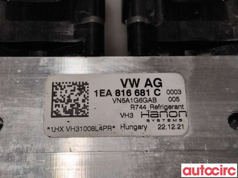Diverse deler til VW ID.4 2020-->>  (VOLKSWAGEN|1EA816681C||1EA816681D)