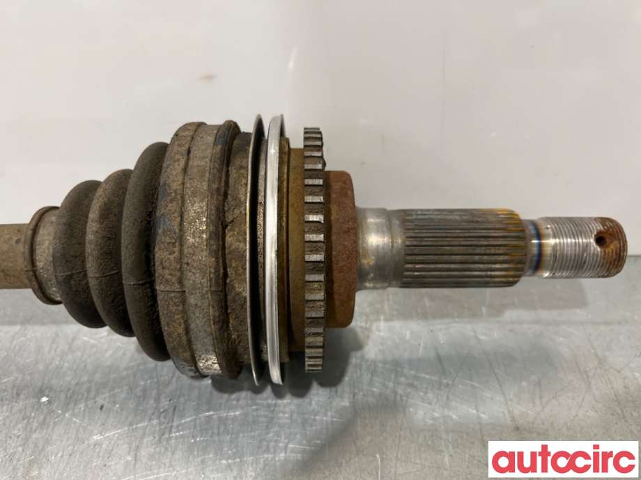 Drivaksel venstre bak til Toyota Hiace 2007-2012 (Fase 3)  (TOYOTA|4234026070|)