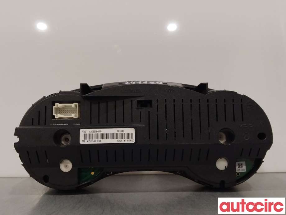 Instrumentpanel til Mercedes R-Klasse 2006-2013 (W251) (W251) (MERCEDES|A2519006000||A2515401848)