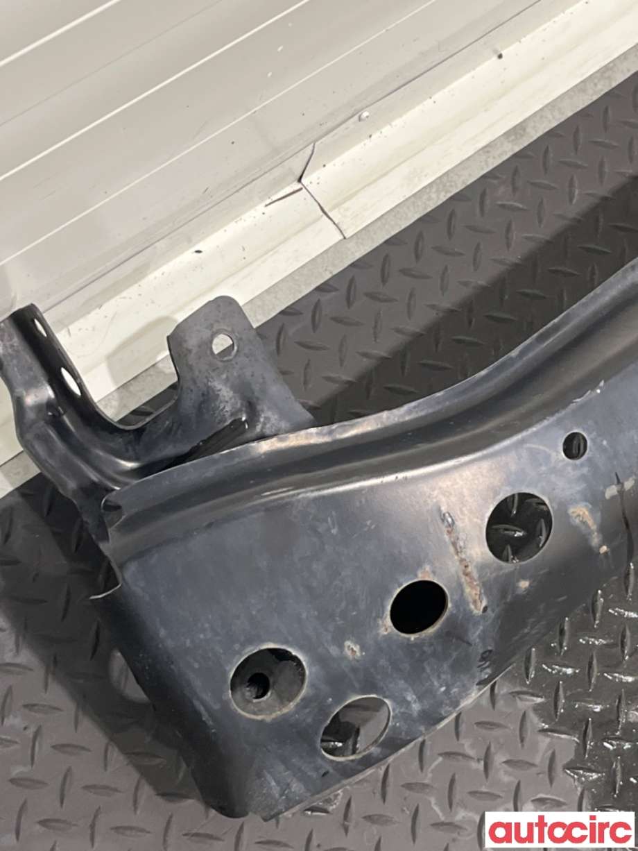 Støtfangerforsterkning foran til VW Transporter / Caravelle 2003-2009 (Fase 1) (T5) (T5) (VOLKSWAGEN|7H0807109B||7E0807109B)