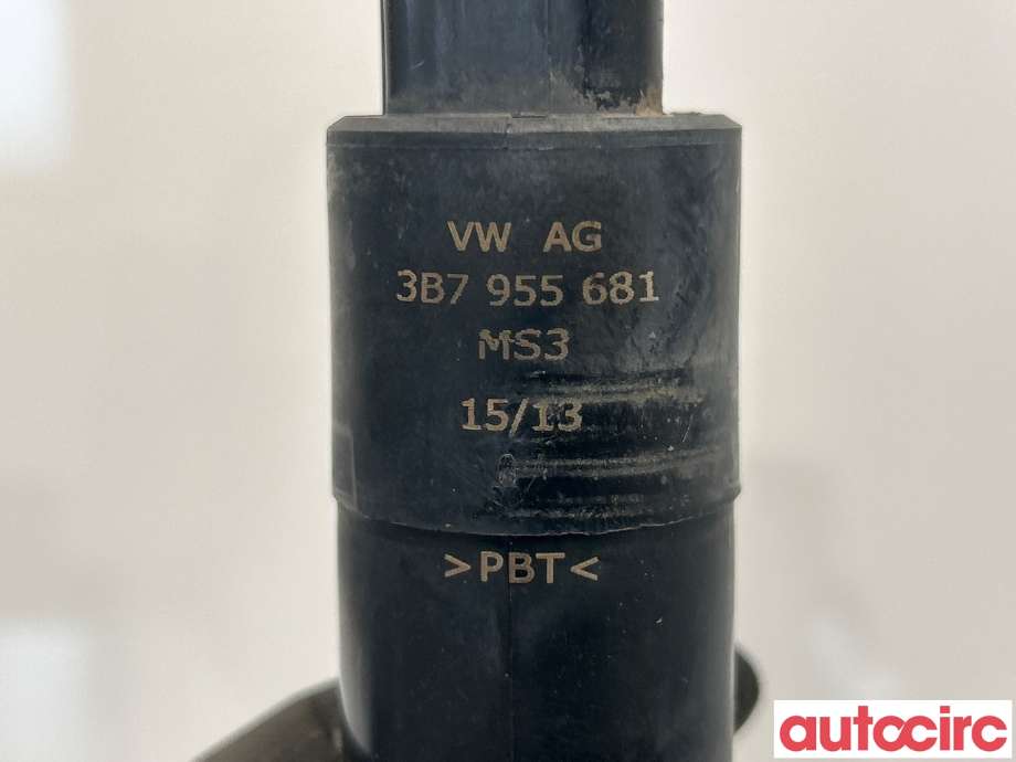 Spylerpumpe til VW Transporter / Caravelle 2009-2015 (Fase 2) (T5) (T5) (VOLKSWAGEN|3B7955681)