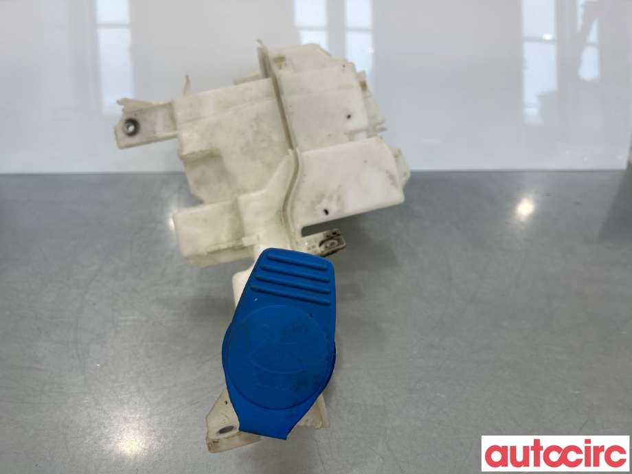 Spylertank til VW Passat 2011-2015 (B7) (B7) (VOLKSWAGEN|3AA955453J|)