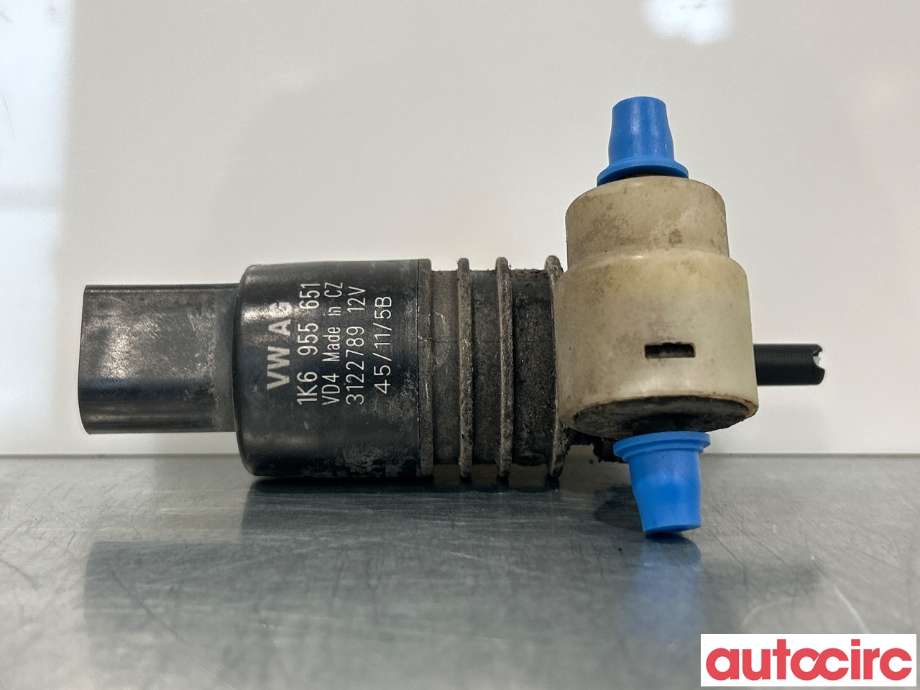 Spylerpumpe foran til VW Passat, 2011-2015 (B7) (B7) (VOLKSWAGEN|1K6955651)
