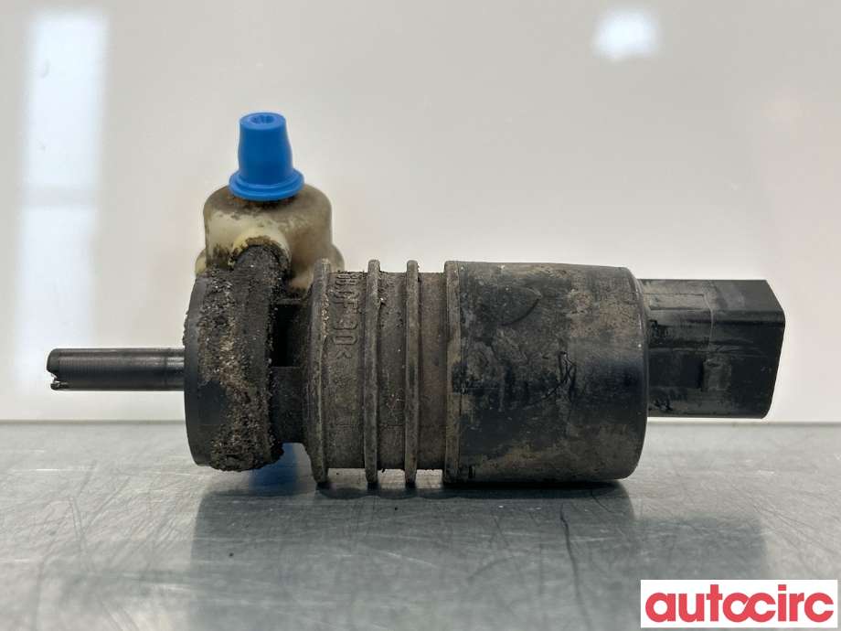 Spylerpumpe foran til VW Passat 2011-2015 (B7) (B7) (VOLKSWAGEN|1K6955651)