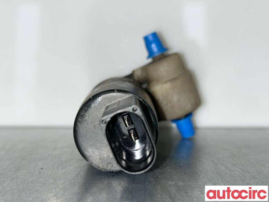 Spylerpumpe foran til VW Passat 2011-2015 (B7) (B7) (VOLKSWAGEN|1K6955651)