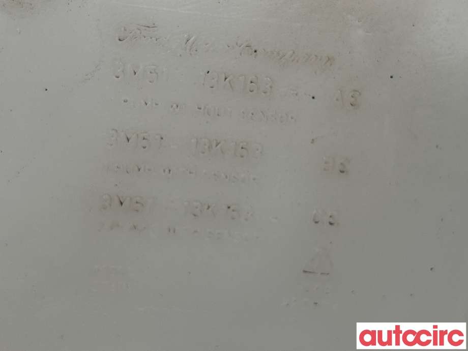 Spylertank til Ford Kuga 2008-2012 (Type I)  (FORD|8V41-13K163-DA|1515076|)