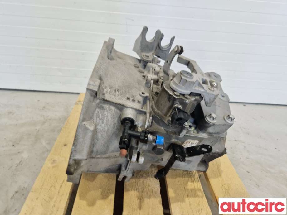 Girkasse manuell 6-trinn til Opel Corsa E 2015-2019  (OPEL|55489874||55493088)