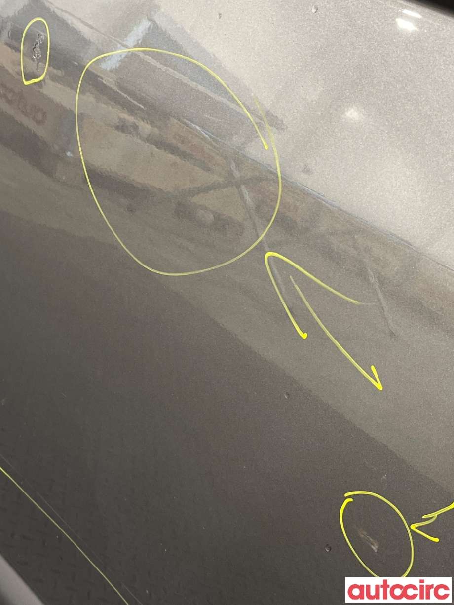 Dør venstre skyvedør til VW Transporter / Caravelle 2009-2015 (Fase 2) (T5) (T5) (VOLKSWAGEN|7LA843107E|7LA843107A)