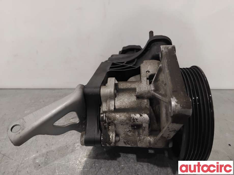Servo pumpe mekanisk til Mercedes C-Klasse 2011-2014 (Fase 2) (W204) (W204) (MERCEDES|A0064662601|LH2115670|0064662601)