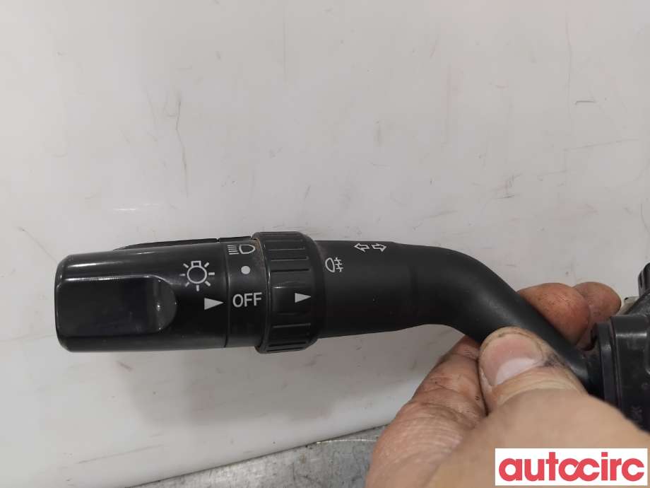 Bryter blink til Mazda BT-50 2007-2013  (MAZDA|UR81-66-122|)
