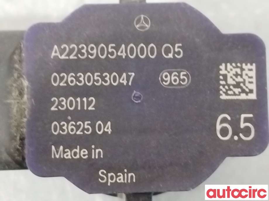 Parkeringssensor foran til Mercedes EQE 2022-->>  (MERCEDES|A2239054000)