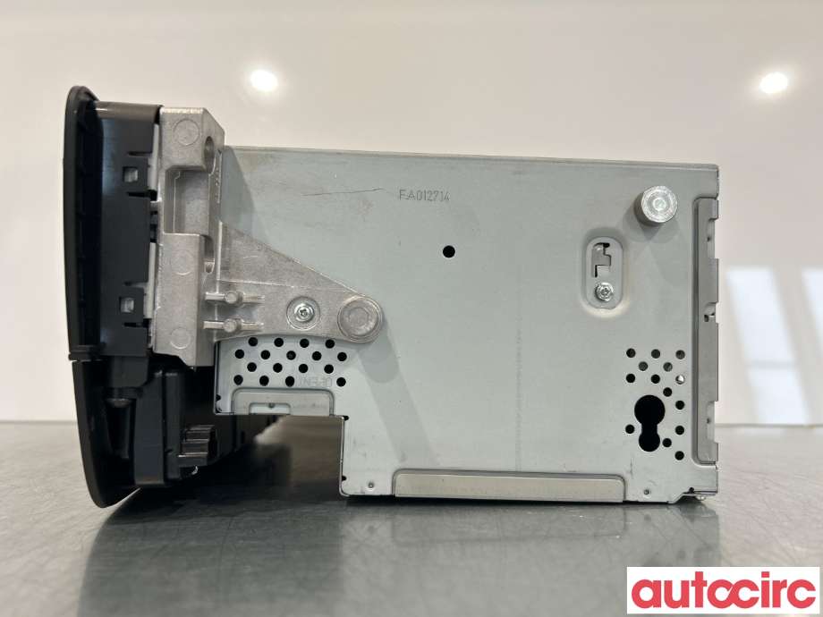 Bilstereo til Mercedes B-Klasse 2011-2018 (W246) (W246) (MERCEDES|A2469003208|A2469005807)