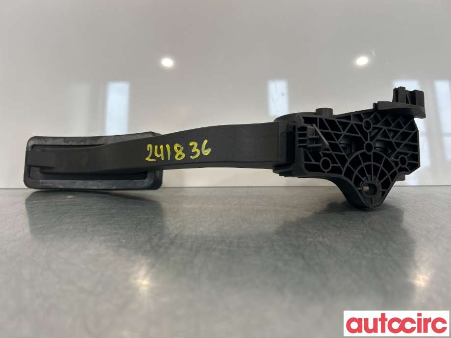 Pedal gass til Mercedes B-Klasse 2011-2018 (W246) (W246) (MERCEDES|A2463001404|A2463001604)