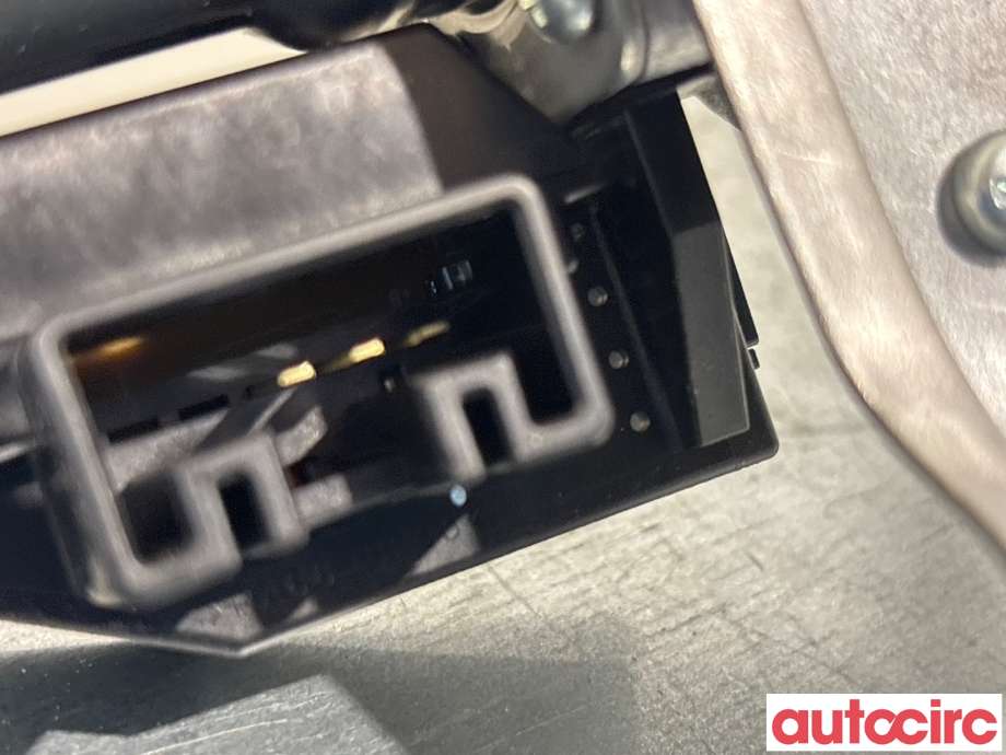 Viskermotor bakrute til Lexus UX 2018-->>  (LEXUS|8513076030|)
