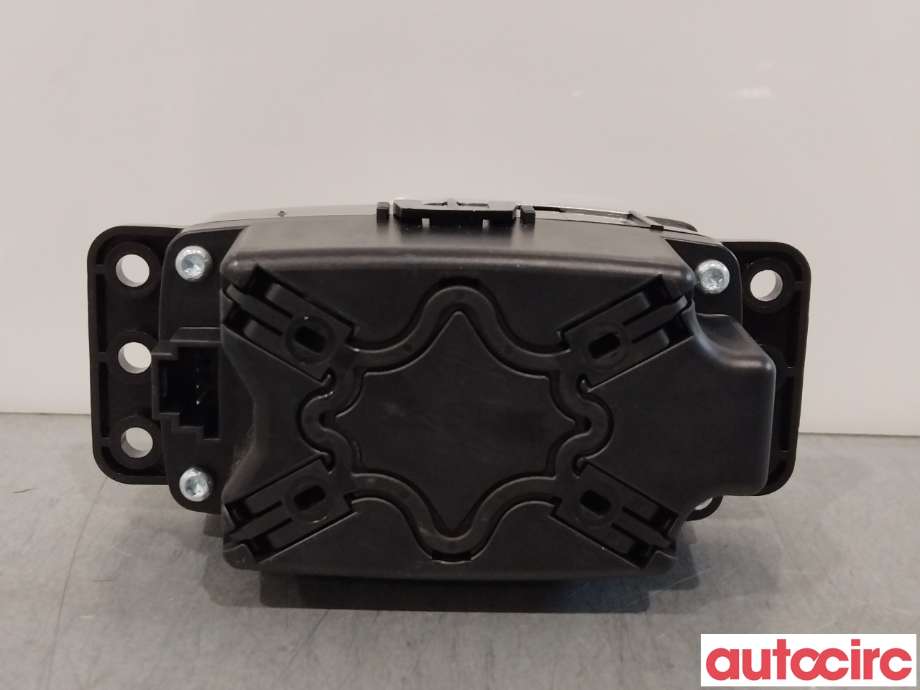 Bryter diverse til Mercedes GLA 2014-2020 (X156) (X156) (MERCEDES|A2469001309)