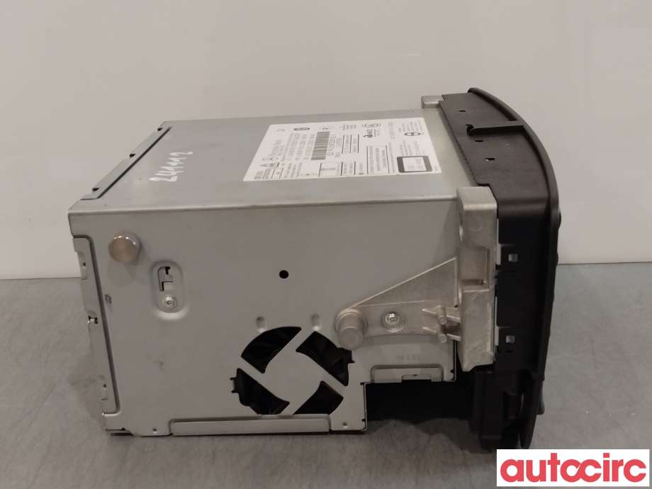 Bilstereo til Mercedes GLA 2014-2020 (X156) (X156) (MERCEDES|A2469000816)