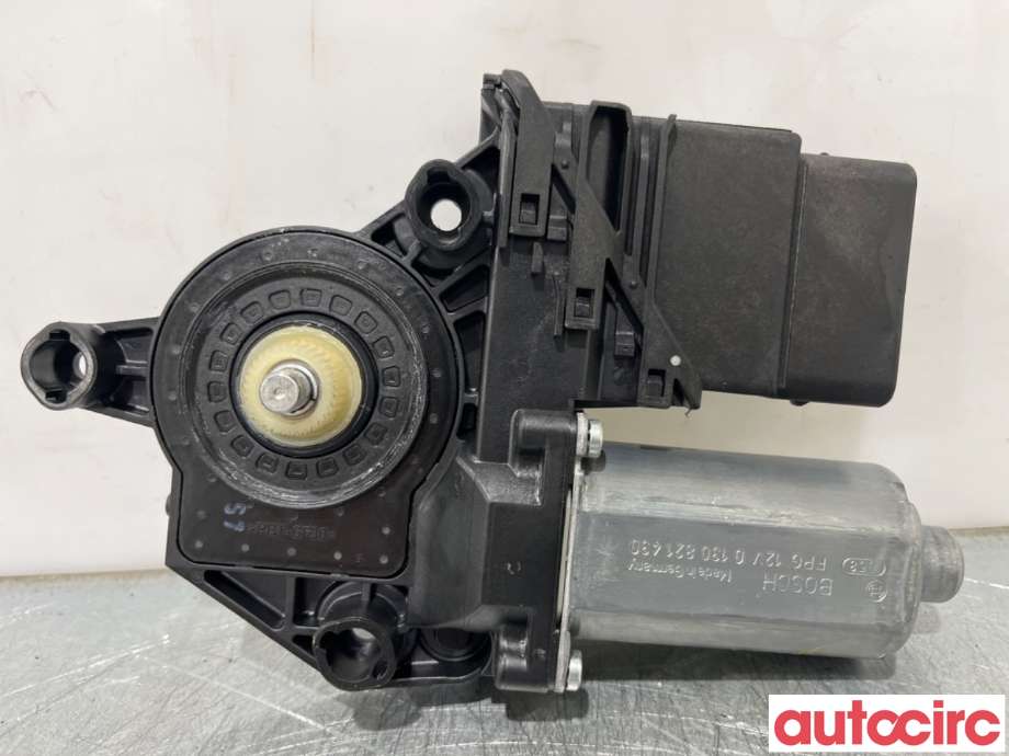 Ruteheis venstre bak til VW Golf VI 2008-2012  (VOLKSWAGEN|5K0959703D|922118-134|5K0959703C)