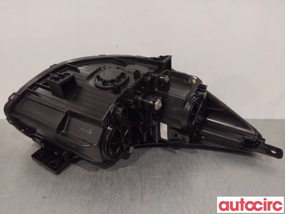 Frontlykt venstre halogen til Kia Soul 2014-2019 (Type II)  (KIA|92101E40101D)