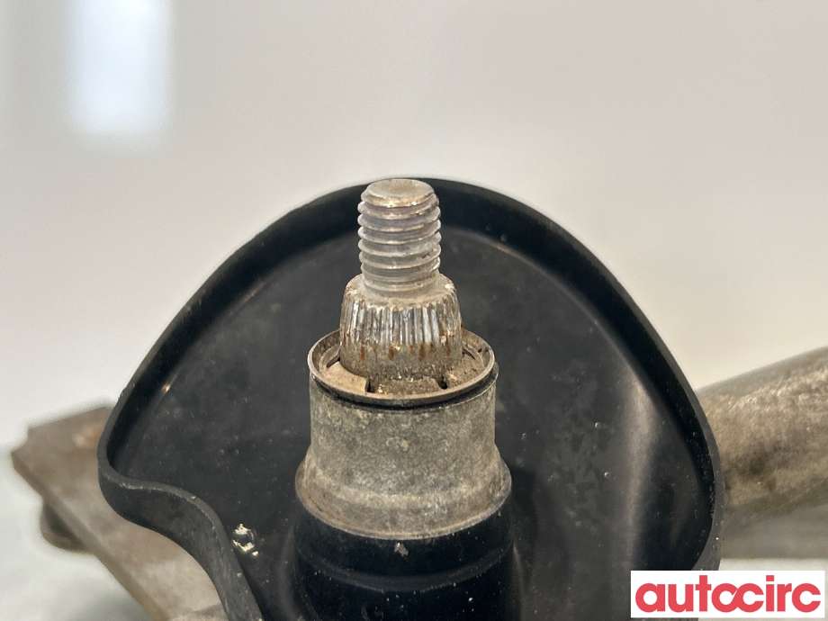 Viskermotor frontrute til Toyota Hilux 2006-2011  (TOYOTA|851100K060)