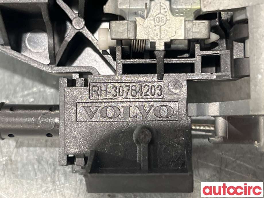 Dørhåndtak utv høyre bak til Volvo V70 2007-2013 (Type III, Fase 1)  (VOLVO|39879658||30784203)