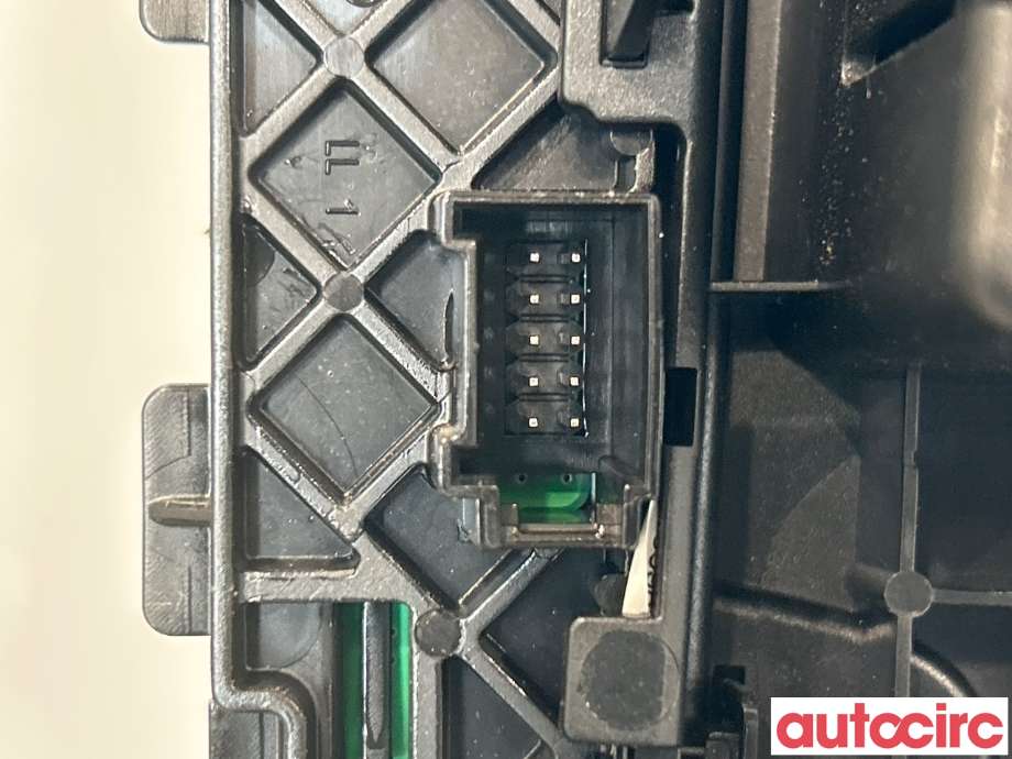 Bryter diverse til Audi Q5 2008-2012 (Type I, Fase 1)  (AUDI|8T0919609F|)